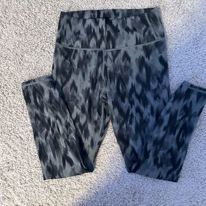 Evereve grey design leggings